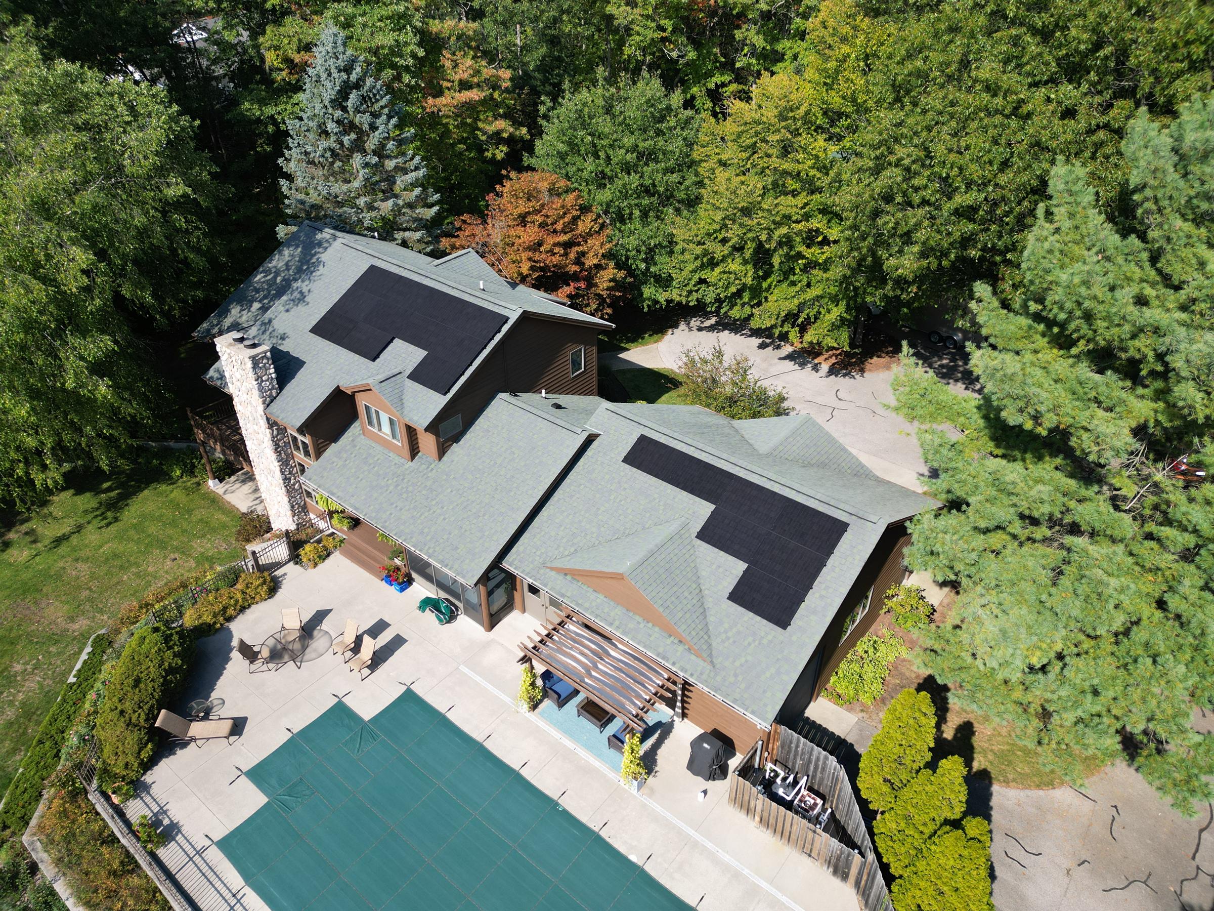 Asphalt shingle, multi-plane